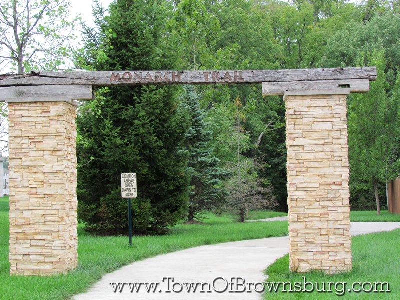 Eagle Crossing, Brownsburg, IN: Walkway Entrance