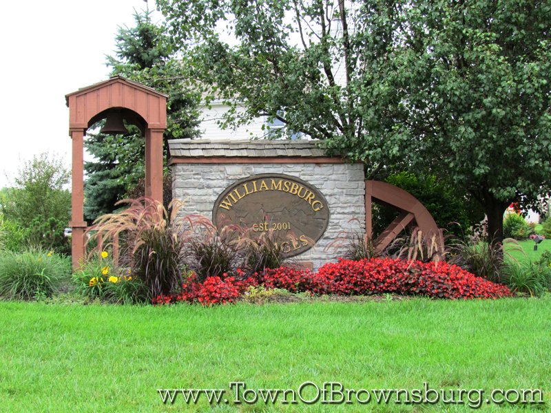 Williamsburg, Brownsburg, IN: Entrance
